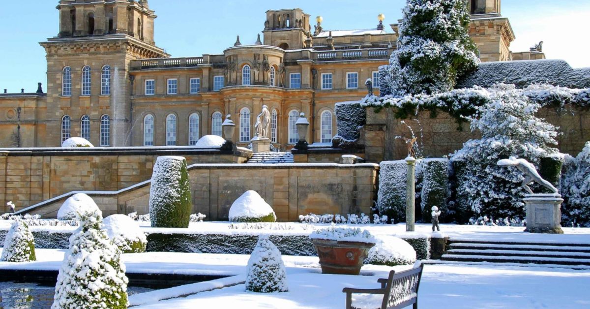 Downton Abbey Sites & Blenheim Palace Tour from Oxford