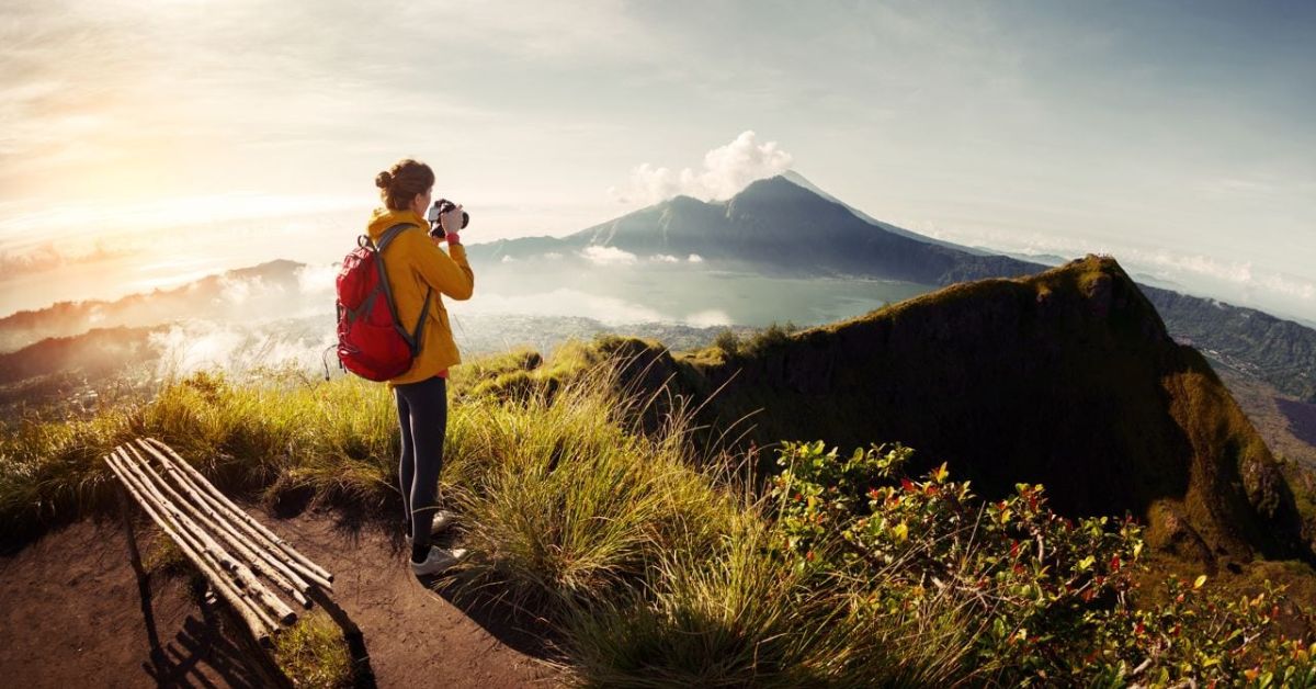 How to Travel Safely By Yourself