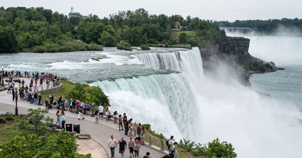 What to Wear to Niagara Falls