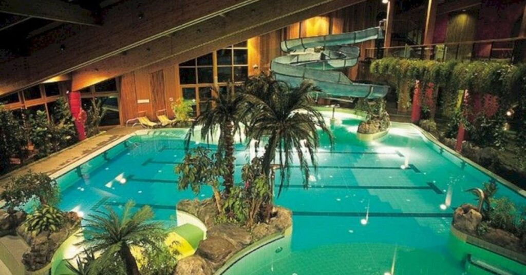 hotels with indoor pools near me